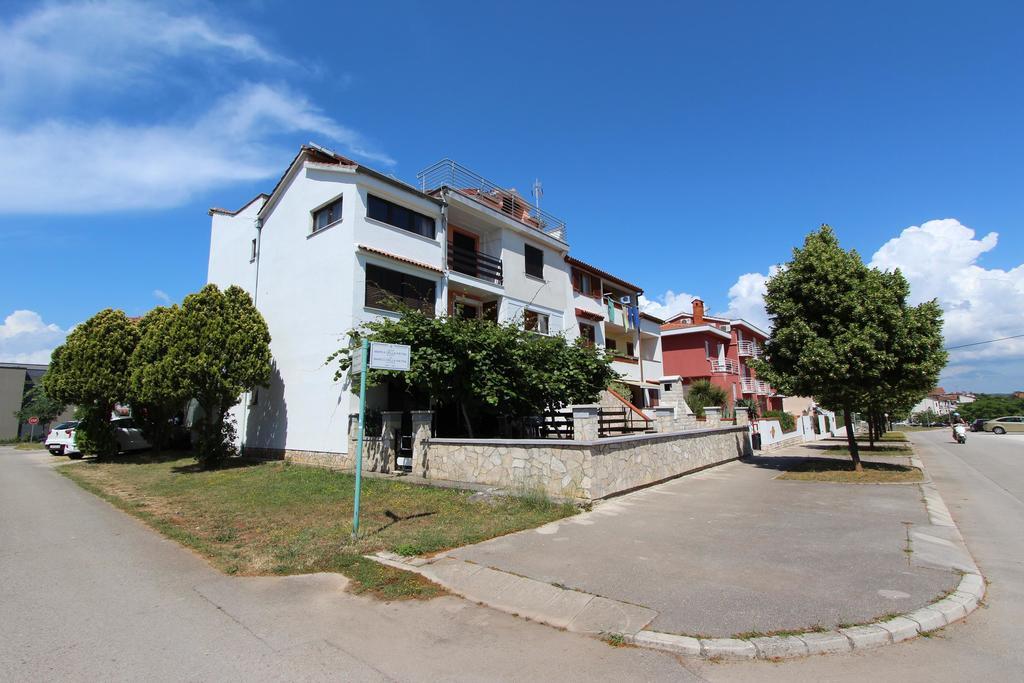 Apartments Natali Ровинь Экстерьер фото